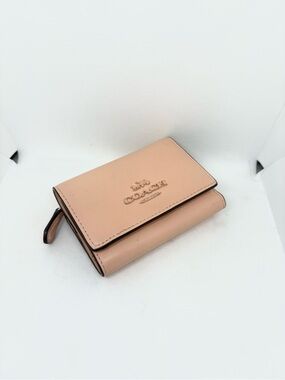 Coach Leather Wallet Classic Style Light Peach/Cream Color